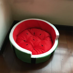 Canapé-lit en forme de pastèque pour chien Couchage chien Coussin pour chien Lit pour chien Panier chien couleur: Rouge